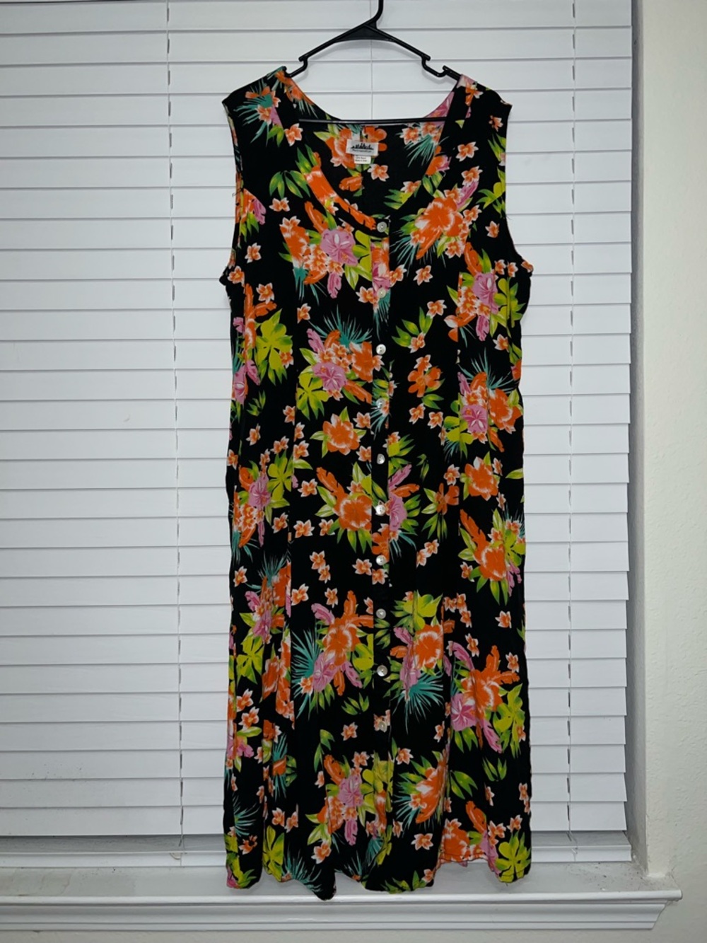 Vintage Metropolitan Sleeveless Black Tropical Floral Button-Front Dress